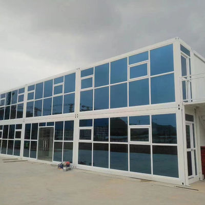 İç koridorda rahatlık ve stil için tasarlanmış galvanizli çelik çok katlı konteyner evleri
